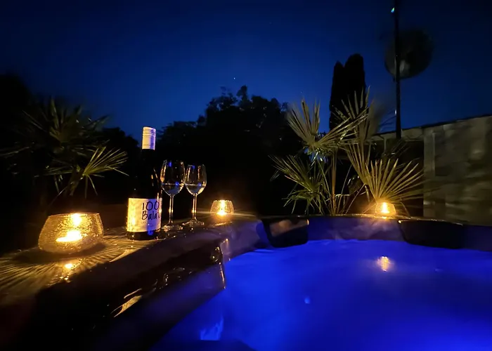 Case de vacanță Csipkebogyo Nyaralohaz - *