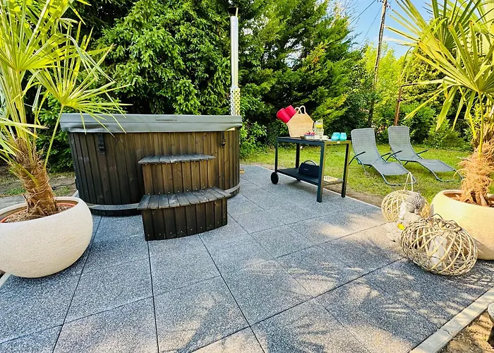 Csipkebogyo Nyaralohaz - Case de vacanță Siófok